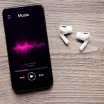 Explore a Nostalgia Musical: Canções das décadas de 70, 80 e 90.