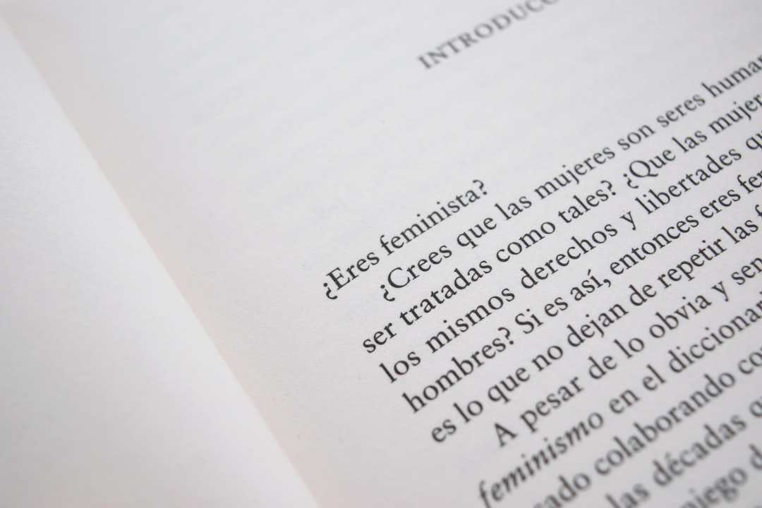 text — Foto por Malvestida na Unsplash