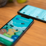 a couple of cell phones — Foto por Battenhall na Unsplash